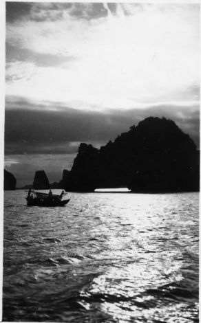 La baie d'Along en 1938 - L'arche
